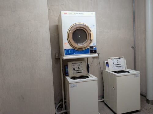 建物内コインランドリー